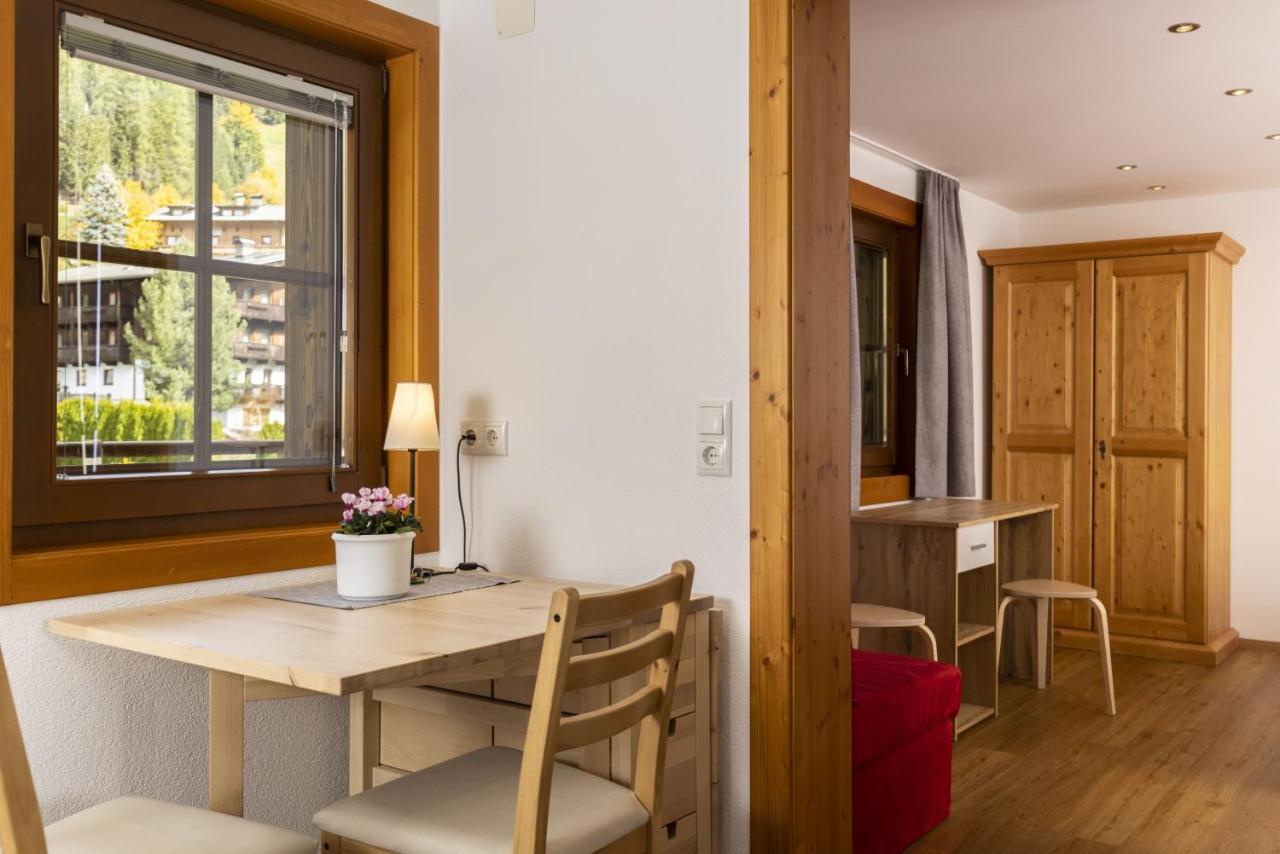 Apartamento Haus Arnika Sankt Jakob in Defereggen Exterior foto